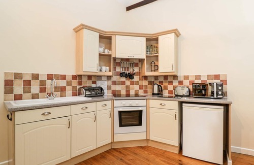 East Chelborough Cottage | THE OLD SCHOOL ROOM, character holiday cottage in East Chelborough