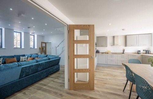 New Forest District Cottage | The Old School Sleeps 14