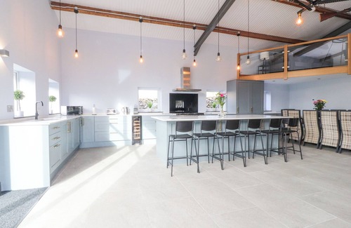 Langcliffe Cottage | THE OLD SHEEP HOUSE, pet friendly, luxury holiday cottage in Settle