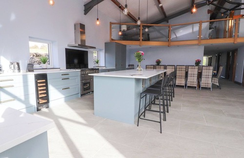 Langcliffe Cottage | THE OLD SHEEP HOUSE, pet friendly, luxury holiday cottage in Settle