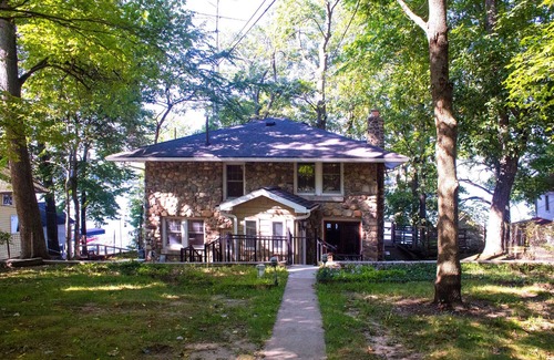 Leesburg Cottage | The Old Stone Cottage at Tippy