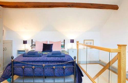 Sleights House | The Old Tackroom, Luxury Barn