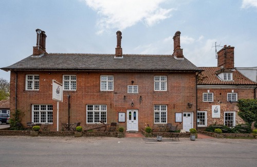 Dunwich House | The Old Town Hall - Four Bedroom House, Sleeps 8