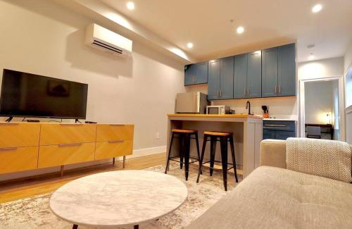 Old Town Alexandria Apartment | The Old Town Suite at Prince Street Inn