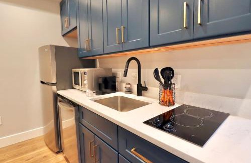 Old Town Alexandria Apartment | The Old Town Suite at Prince Street Inn