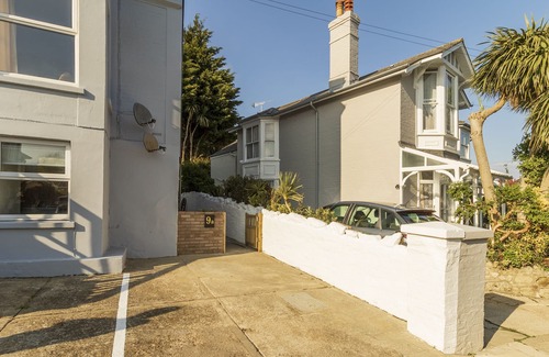Shanklin Cottage | The Old Village Flat - a flat that sleeps 2 guests in 1 bedroom