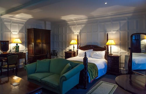 Winchester Hotel | The Old Vine