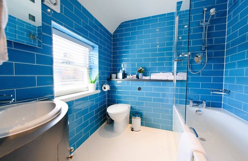 Winchester Hotel | The Old Vine