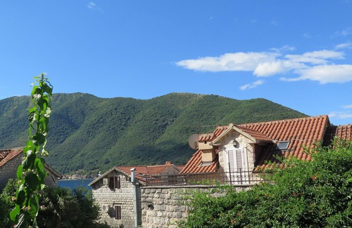 Perast House | The Old Vine House - Beautifully Preserved 3 Storey Stone House