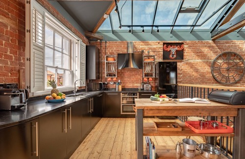Martlesham Heath House | The Old Warehouse - Three Bedroom House, Sleeps 6