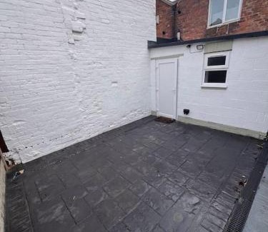 Warwick Town Centre House | The Old Warwick House