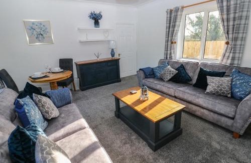 Draethen House | The Old Well Bungalow - Ty Mawr Farm