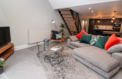 Denbigh Cottage | THE OLD WORKSHOP, romantic, luxury holiday cottage in Denbigh