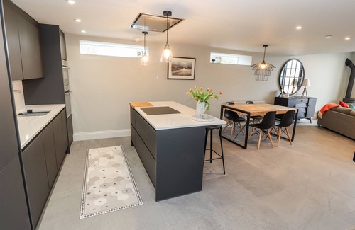 Denbigh Cottage | THE OLD WORKSHOP, romantic, luxury holiday cottage in Denbigh