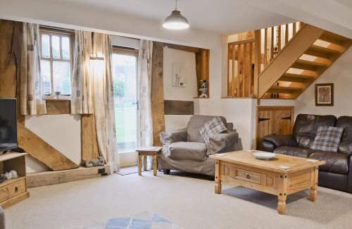 Pontesbury House | The Olde Granary - E4298