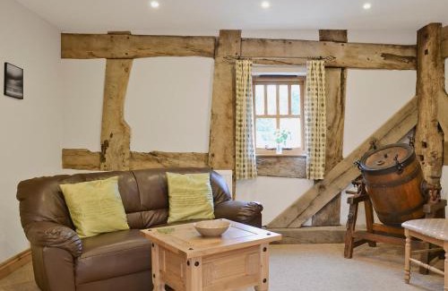 Pontesbury House | The Olde Granary - E4298