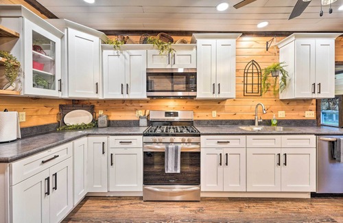 Turtlepoint House | ‘The Olde Homestead’ w/Mtn Views Near Coudersport