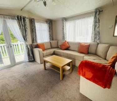 Allerthorpe House | The Ole Smithy Lodge