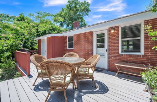 Camellia Heights House | The Oleander Cottage