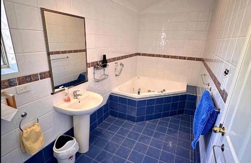 Balladong Bed & Breakfast | The Olive Branch York Bed and Breakfast