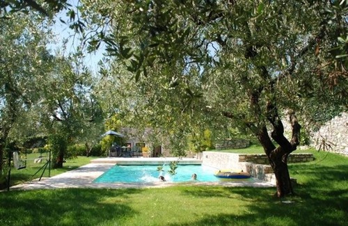 Gaino House | The Olive House, Garden and Pool