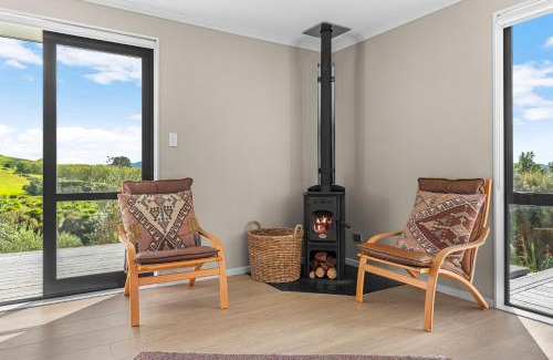 Mangawhai House | The Olive Hut - Mangawhai Holiday Home