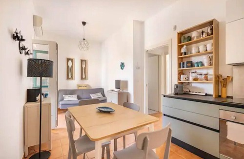 Villanova House | The olive tree villa with private garden near the sea