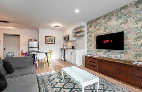 Plateau Mont Royal Apartment | The Oliver Jones | Roof Top | Wifi | AC