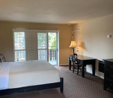 Pacific Grove Cabin | The Olympia Lodge