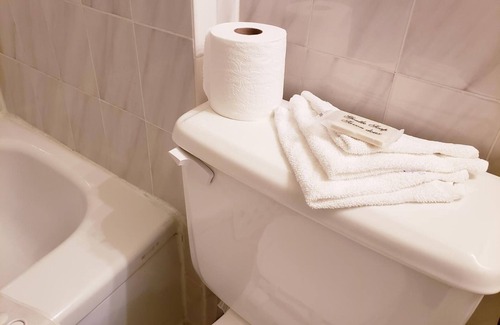 Niagara Falls Hotel | The Olympia Motel