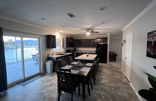 Mohave Valley House | The One MorenOn the water with semi private beach and launch
