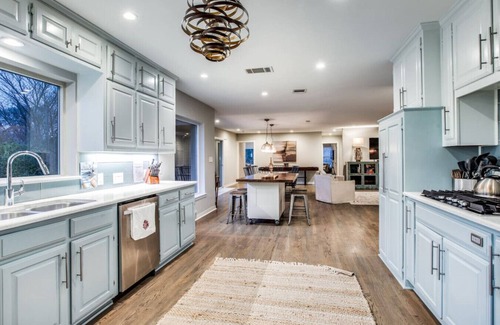 Dallas House | The Only Private Pickleball Vacation in Dallas!