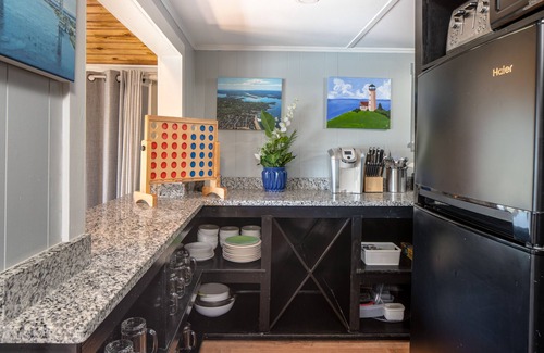 Onset House | The Onset Beach Compound-Cape Cod Beach Resort & Oceanic Habitat