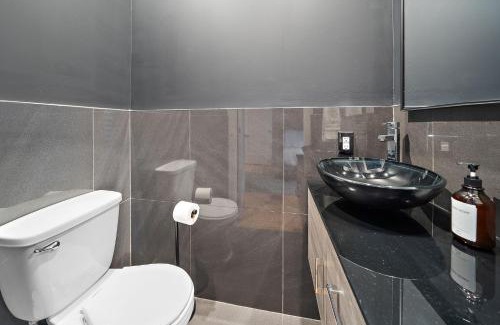 Latin Quarter Apartment | The Ontario Loft Suites