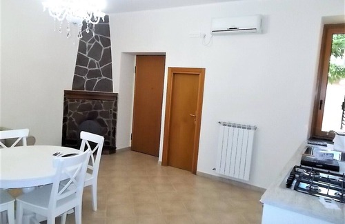 Marina di Pisciotta Apartment | The Orange Garden in the village of Pisciotta