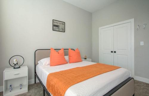 Southeast Houston House | The Orange HTX by NRG Med Cent