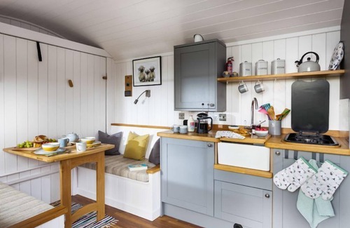 Great Doddington Cabin | The Orchard at Stowe