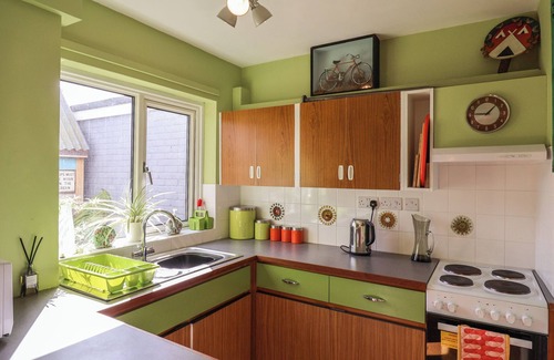 Bury St Edmunds Cottage | THE ORCHARD CLOSE ART HOUSE, pet friendly in Bury St Edmunds