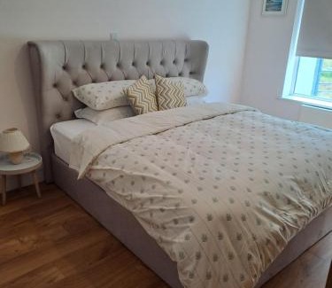 Garryvoe Bed & Breakfast | The Orchard Room