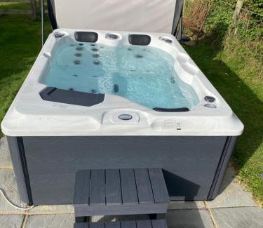 Axminster Other | The Orchard Shepherds Hut