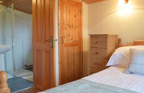 Newcastle Emlyn House | The Orchard - Uk13182