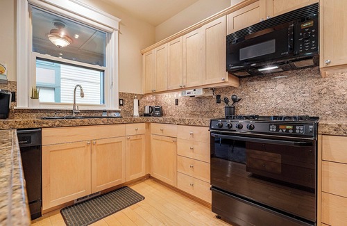 Orenco Station Bed & Breakfast | The Orenco Station Hotel