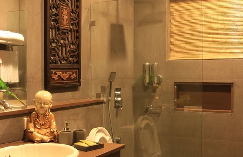 Laurel Bed & Breakfast | The Oriental Luxury Suites Tagaytay