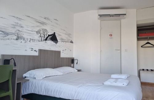 Riom-es-Montagnes Hotel | The Originals Access, Hôtel Le Lutéa