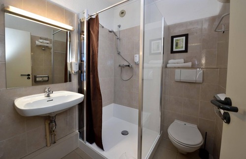 Scionzier Hotel | The Originals City, Hôtel du Faucigny, Cluses Ouest