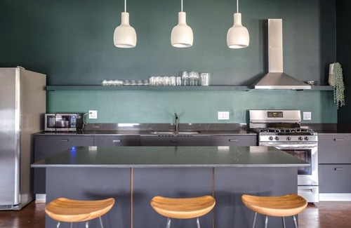 River North Apartment | The Orleans Floor 3 Private rooftop deck!