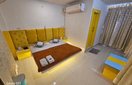 Orchha Apartment | The OrtusStays - Sunrise Room