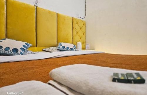 Orchha Apartment | The OrtusStays - Sunrise Room
