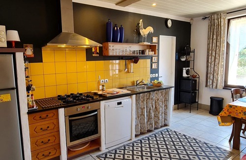 Puicheric Apartment | The Oustal Delcastèl, Furnished very comfortable with large south facing terrace and BBQ