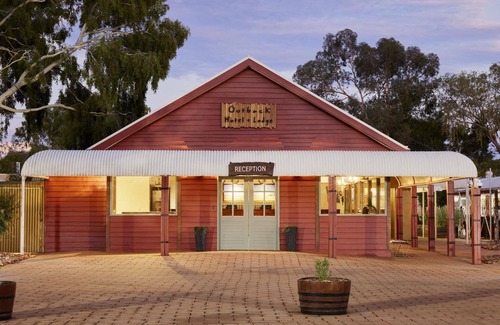 Yulara Hotel | The Outback Hotel